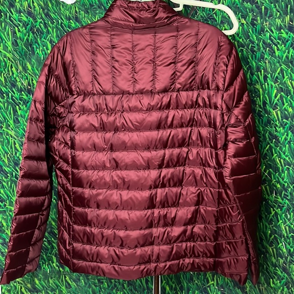 SPORTO puffer with bag to stuff it in great fro trips for packing 70 down - Picture 2 of 9